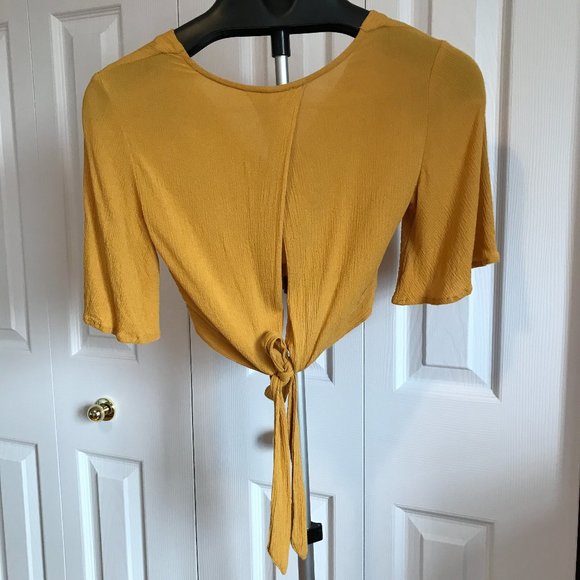 Pull&Bear Open-Back Crepe Crop Top– Size Small - Picture 7 of 11